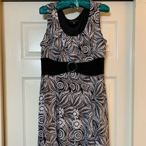 Perceptions Ladies Petite Black/White Stretchy Dress, Size Petite Medium